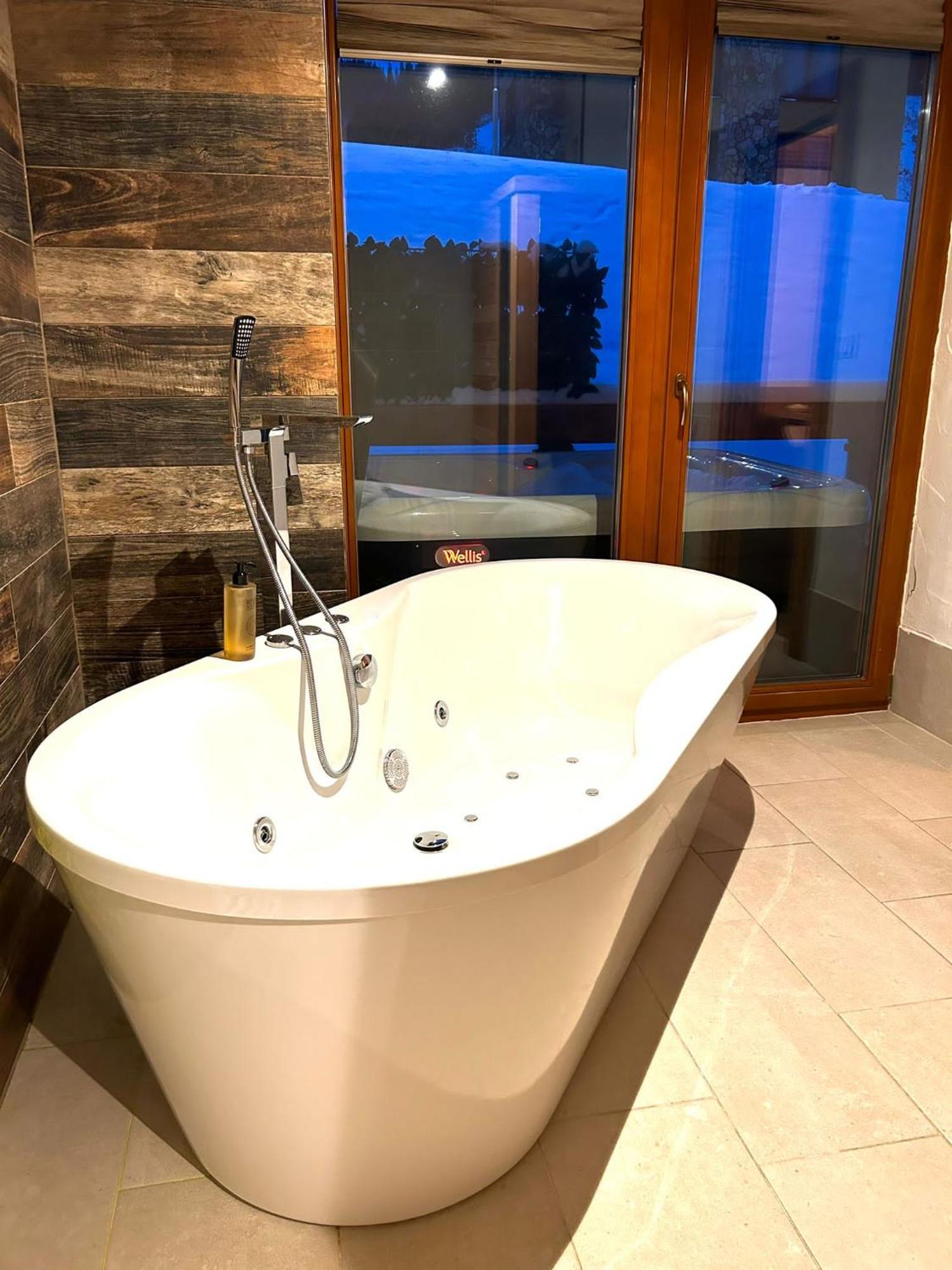 Chalet Jasna Wellness Apartment Maxim Jacuzzi & Sauna 迪马诺卡多林纳 外观 照片